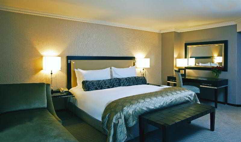Southern Sun Hotel 4*